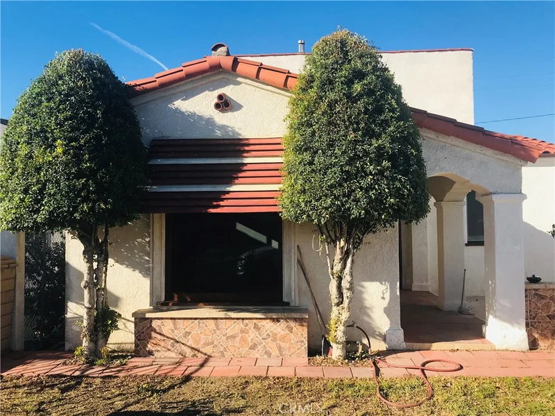 4233 Mandalay, Los Angeles, CA 90063