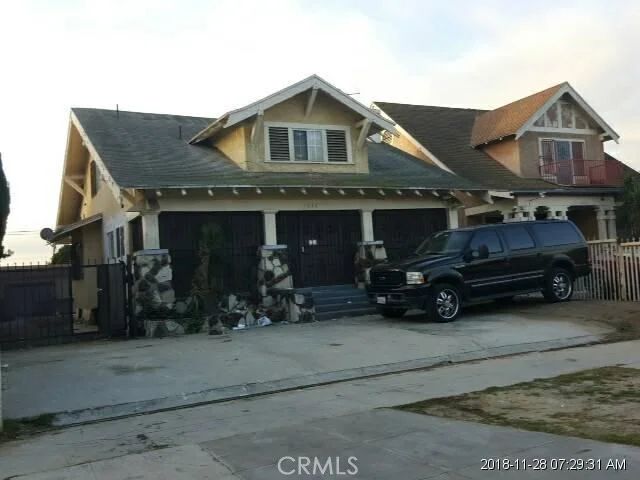 1036 46th, Los Angeles, CA 90037