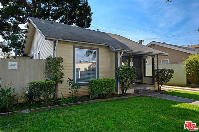 8966 Cadillac, Los Angeles, CA 90034