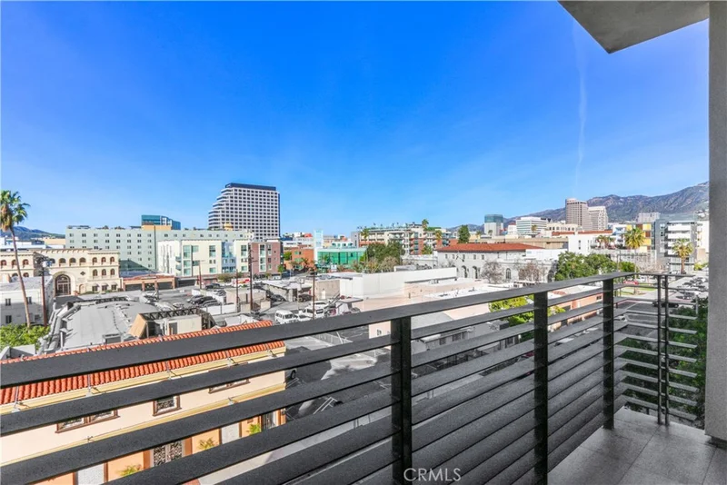118 Kenwood #402, Glendale, CA 91205