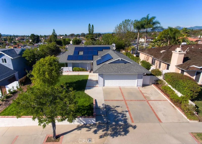 25512 Charlemagne, Laguna Hills, CA 92653