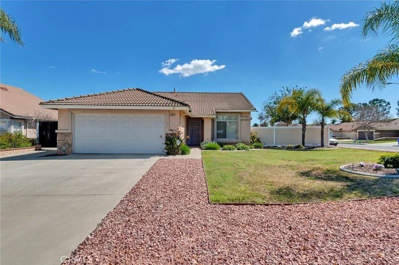 8582 Chesterfield, Riverside, CA 92508