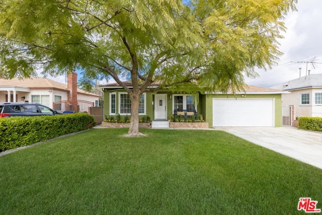 11509 Delano, North Hollywood, CA 91606