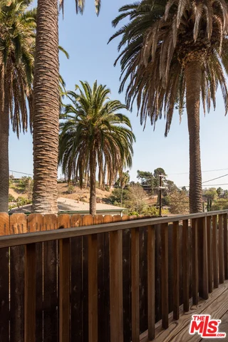 2727 Delor, Los Angeles, CA 90065
