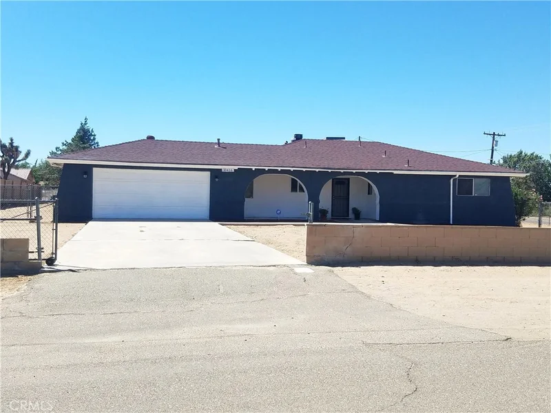 10416 Redwood, Hesperia, CA 92345