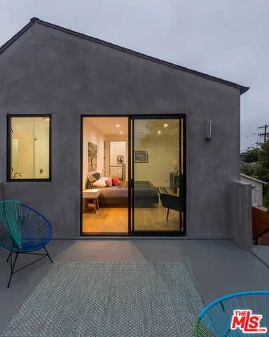 12424 Gilmore, Los Angeles, CA 90066