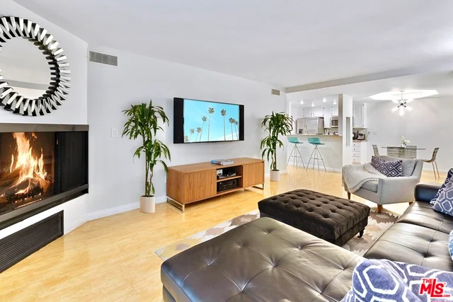 1230 Horn Avenue 421, West Hollywood, CA 90069