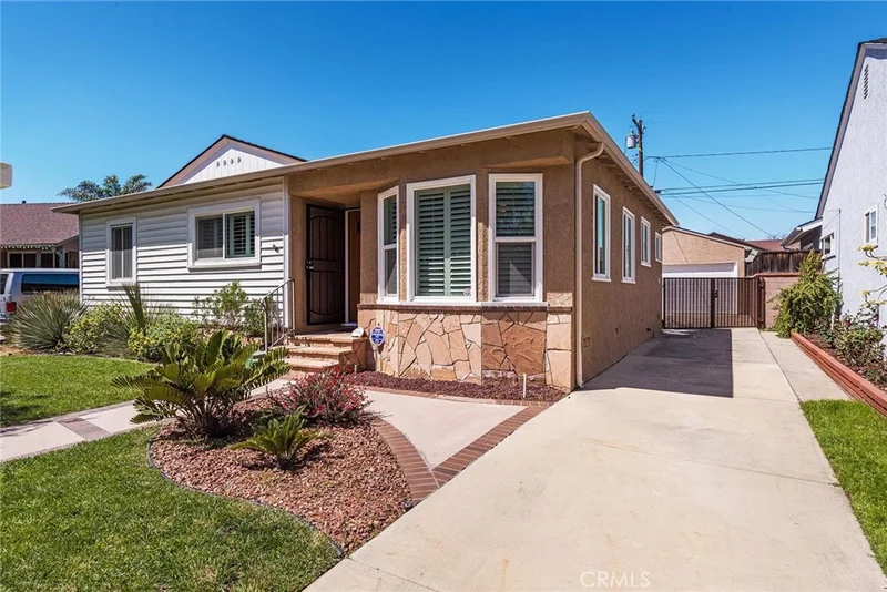 4253 Nelsonbark, Lakewood, CA 90712