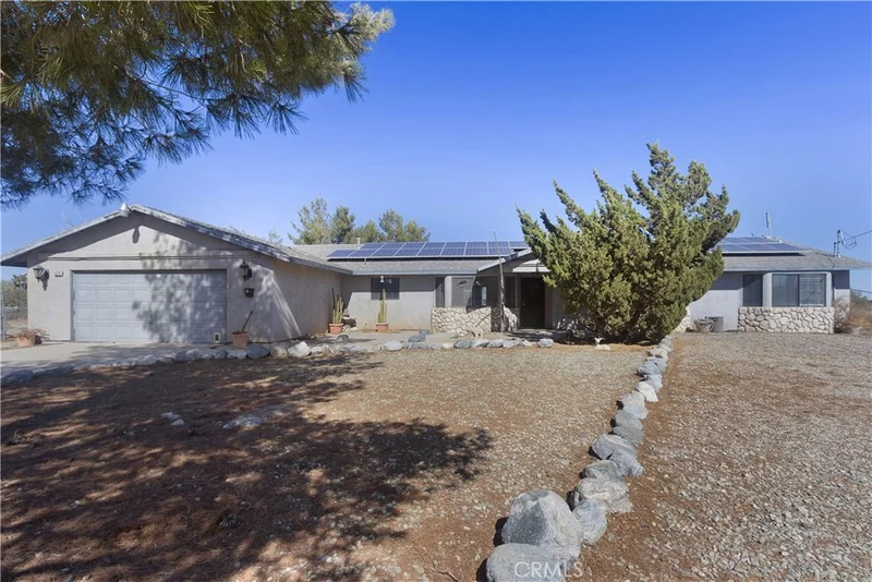 10335 Columbine #1, Oak Hills, CA 92344