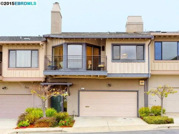 51 Starview Dr, Oakland, CA 94618