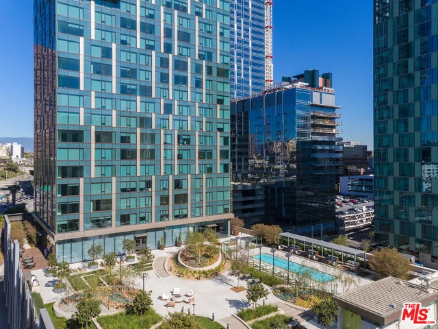 889 Francisco #1711, Los Angeles, CA 90017
