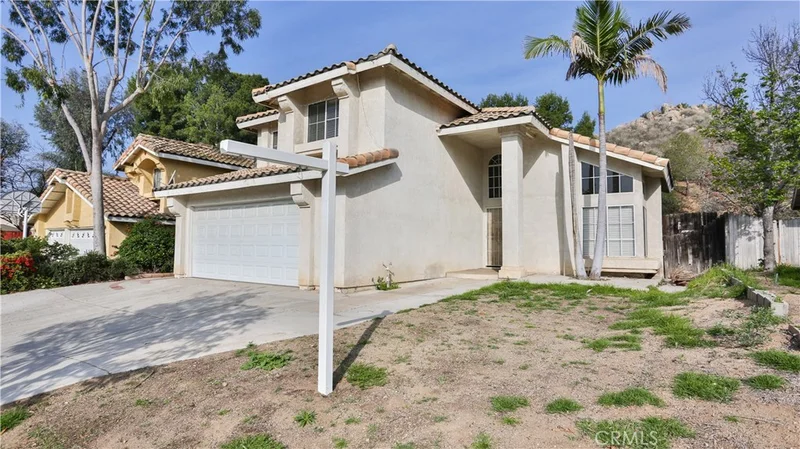 2971 La Vista, Corona, CA 92879