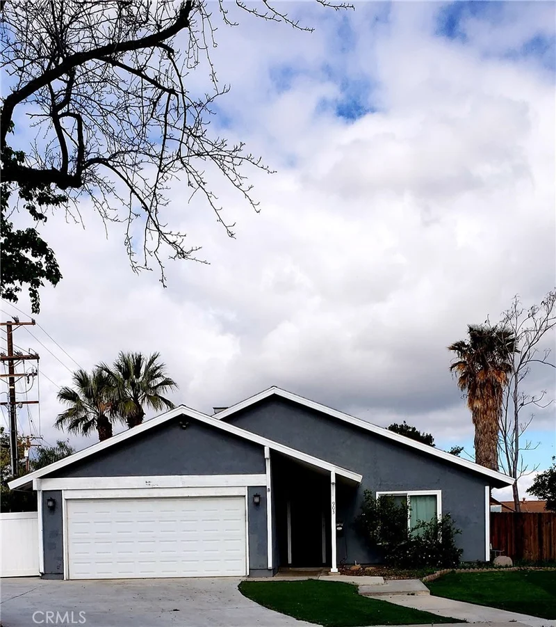 903 Acacia, Corona, CA 92879