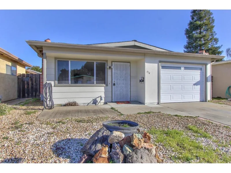 454 Tuttle, Watsonville, CA 95076