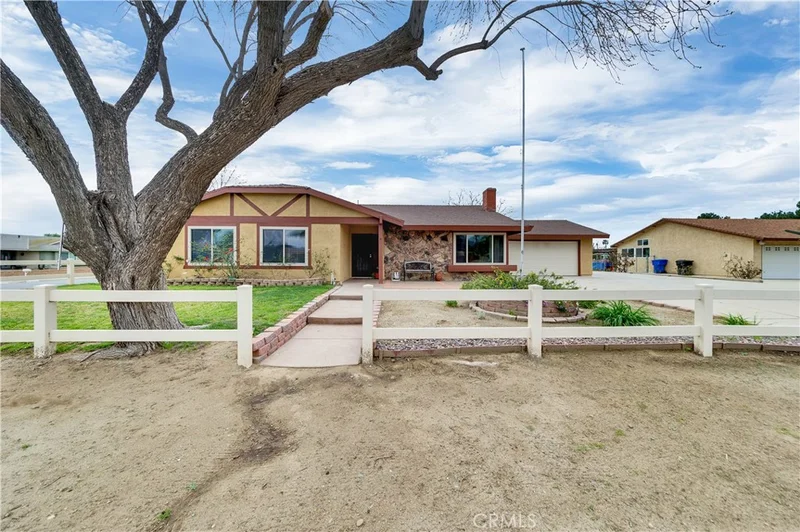 11382 Mojave, Jurupa Valley, CA 91752