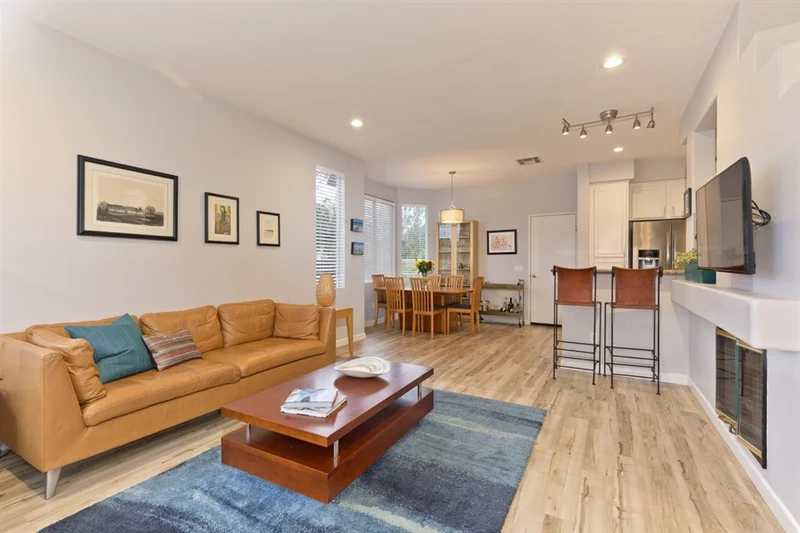 4104 Via Candidiz #96, San Diego, CA 92130