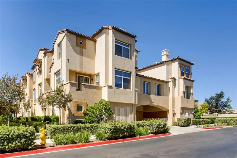 411 Almond Rd, San Marcos, CA 92078