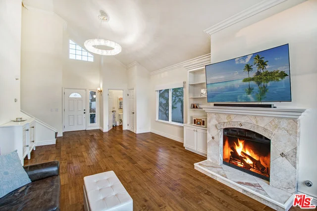417 Sunny Brook, Oak Park, CA 91377