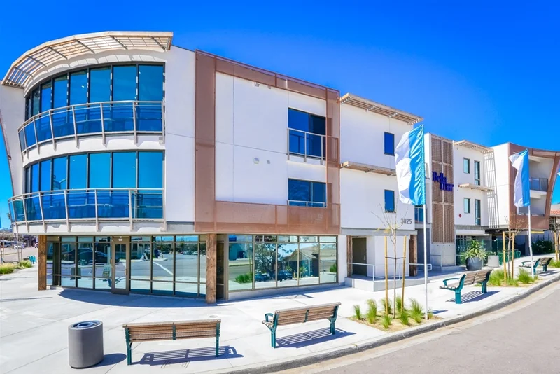 3025 Byron St #208, San Diego, CA 92106
