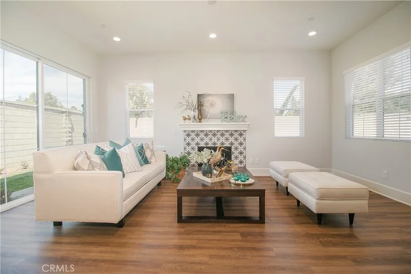 1045 Hope, North Tustin, CA 92705