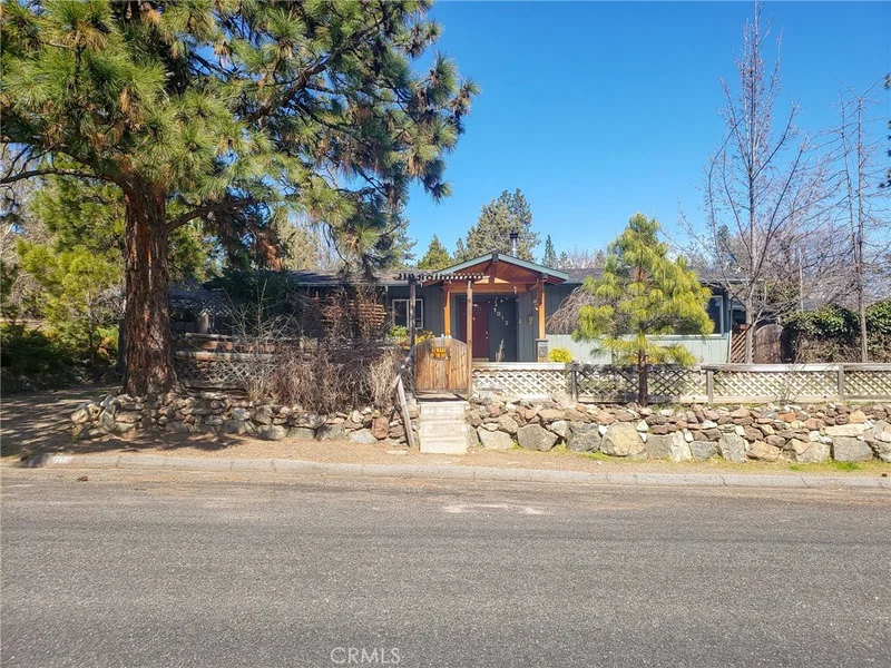 1012 North, Yreka, CA 96097