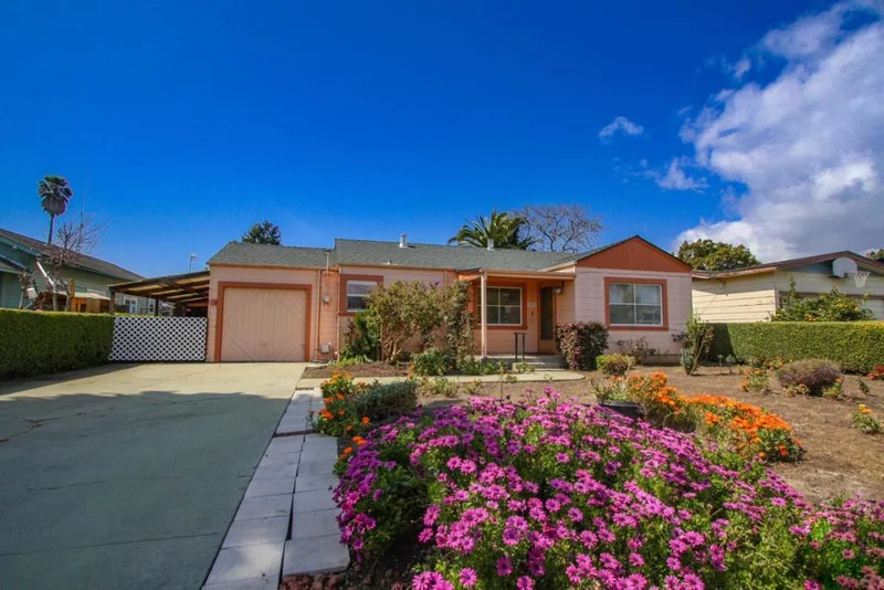 27 Susan, Royal Oaks, CA 95076