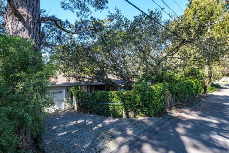 0 Perry Newberry 2 SW Of 4th, Carmel, CA 93921