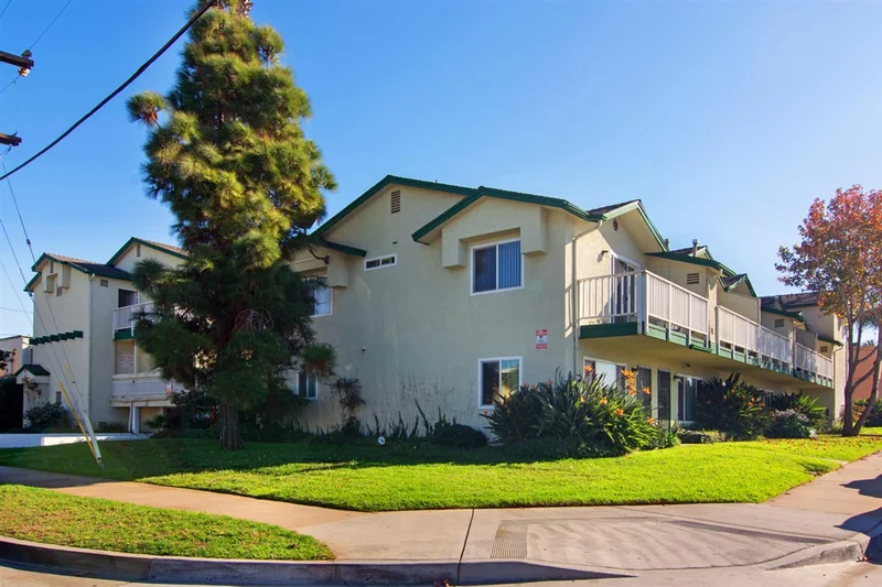 631 7th St #14, Imperial Beach, CA 91932