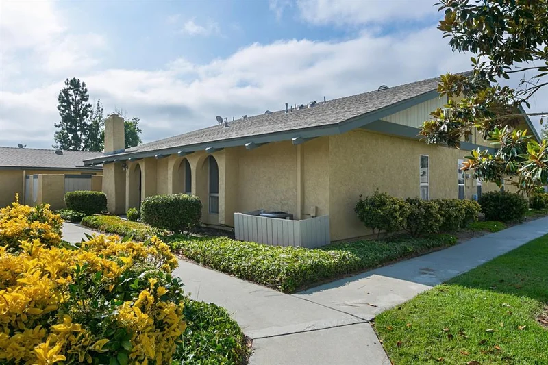 613 Kumquat Way, Oceanside, CA 92058