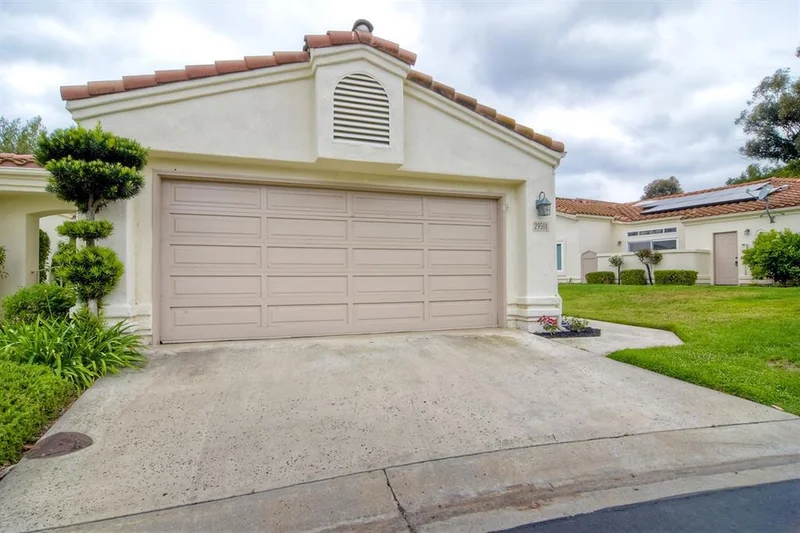 29501 Castle Creek Ln, Escondido, CA 92026