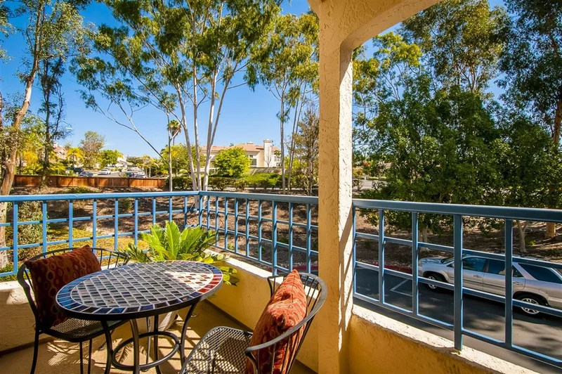 6161 Calle Mariselda #405, San Diego, CA 92124