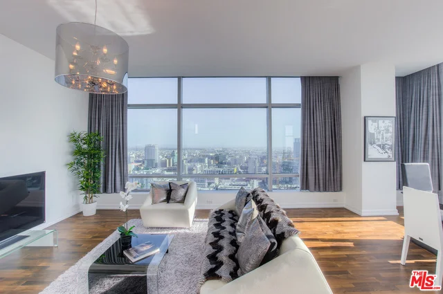 900 Olympic #32A, Los Angeles, CA 90015