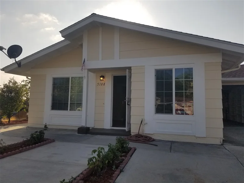 5108 El Circulo, Oceanside, CA 92056
