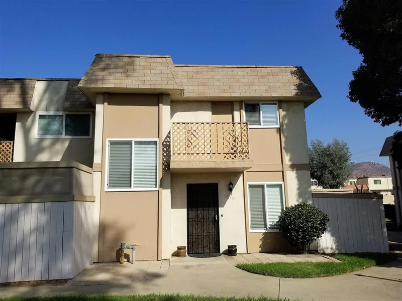 10341 Santana Ranch Dr, Santee, CA 92071