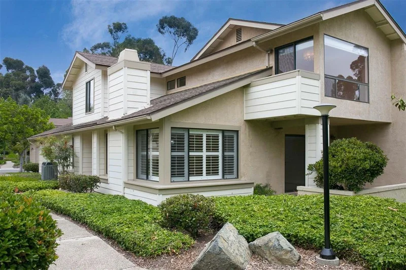 10390 Crosscreek Terrace, San Diego, CA 92131