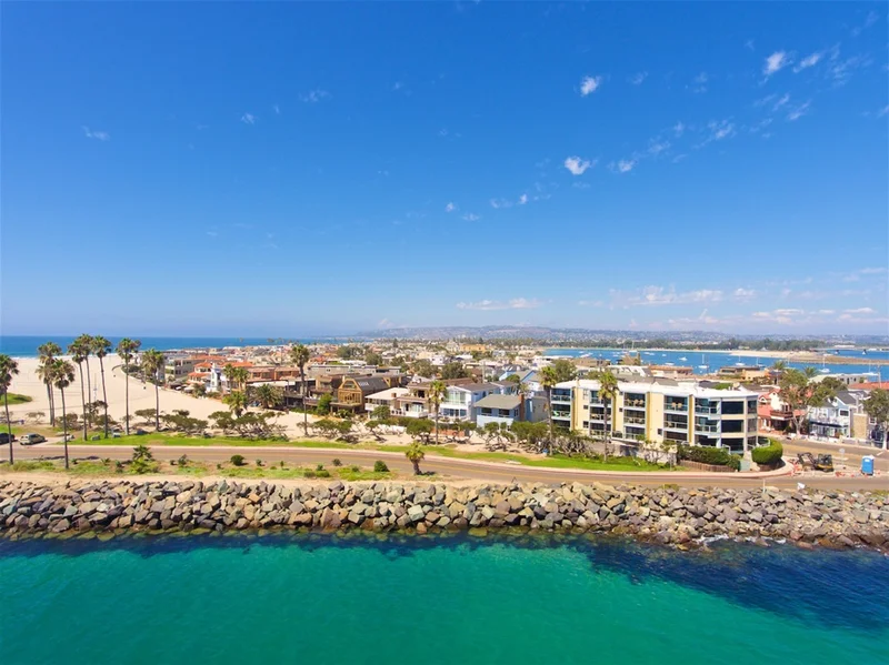 2595 Ocean Front Walk #1, San Diego, CA 92109