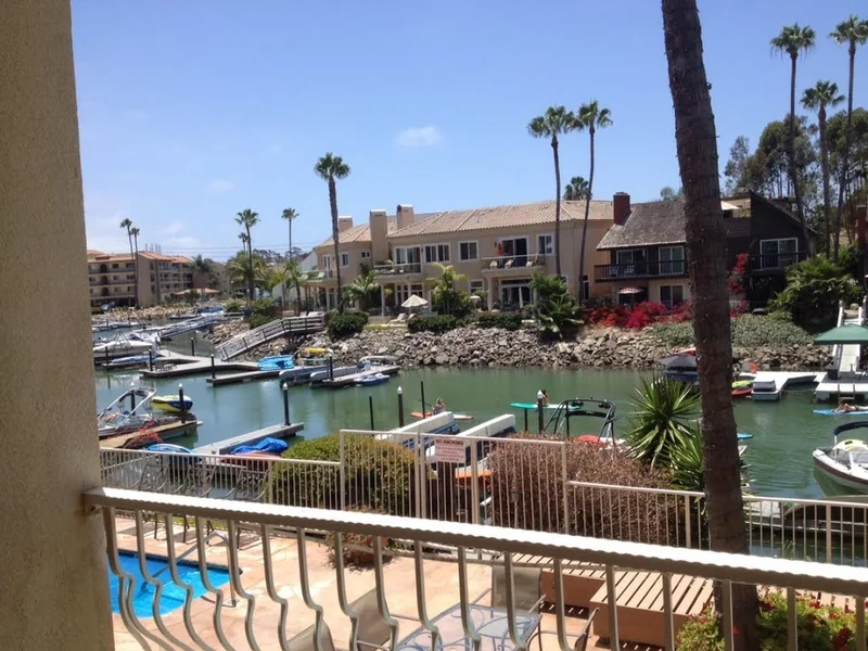 4637 Park Dr #4, Carlsbad, CA 92008