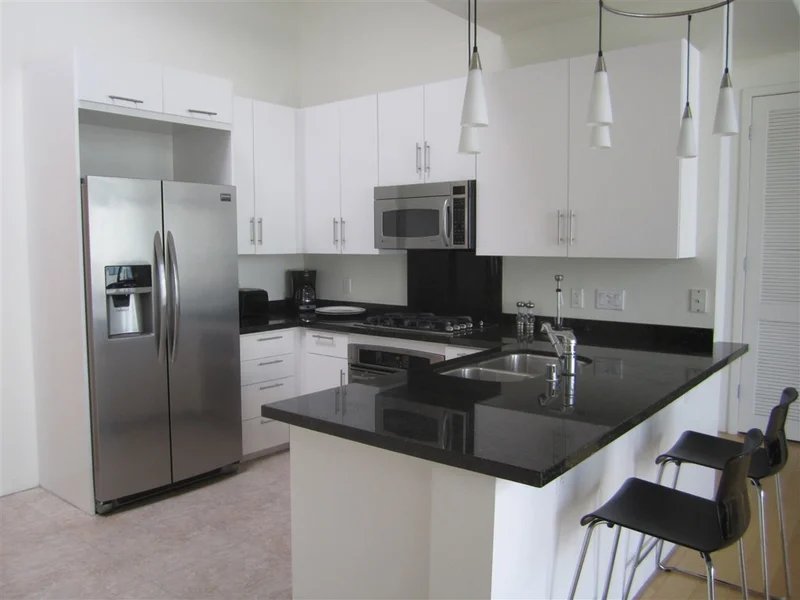 1050 Island #718, San Diego, CA 92101