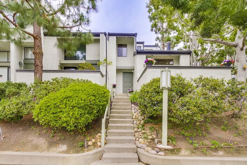 8525 Via Mallorca, La Jolla, CA 92037