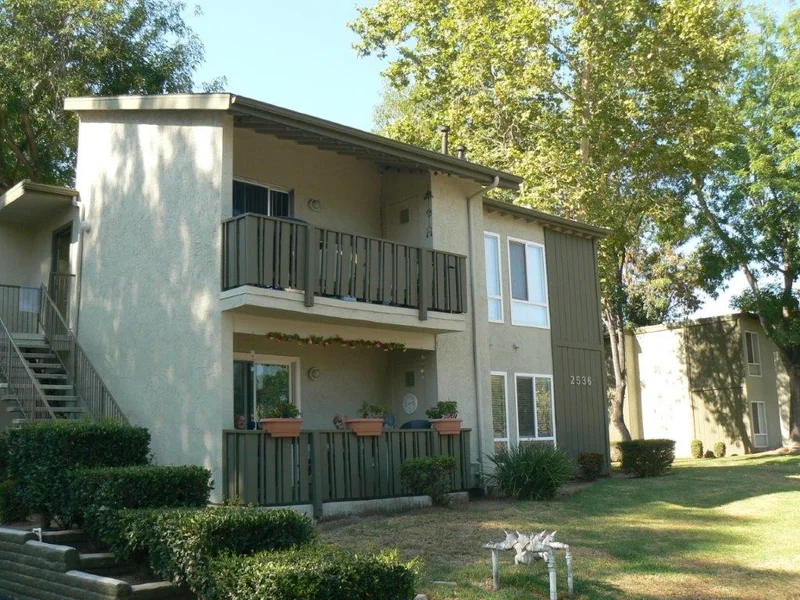 2536 White Oak Place #5, Escondido, CA 92027