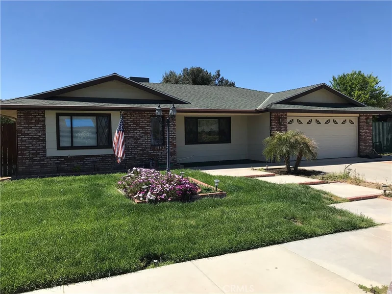 41575 Lomas, Hemet, CA 92544