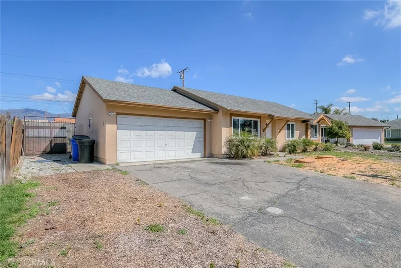 421 Foxpark, Pomona, CA 91767