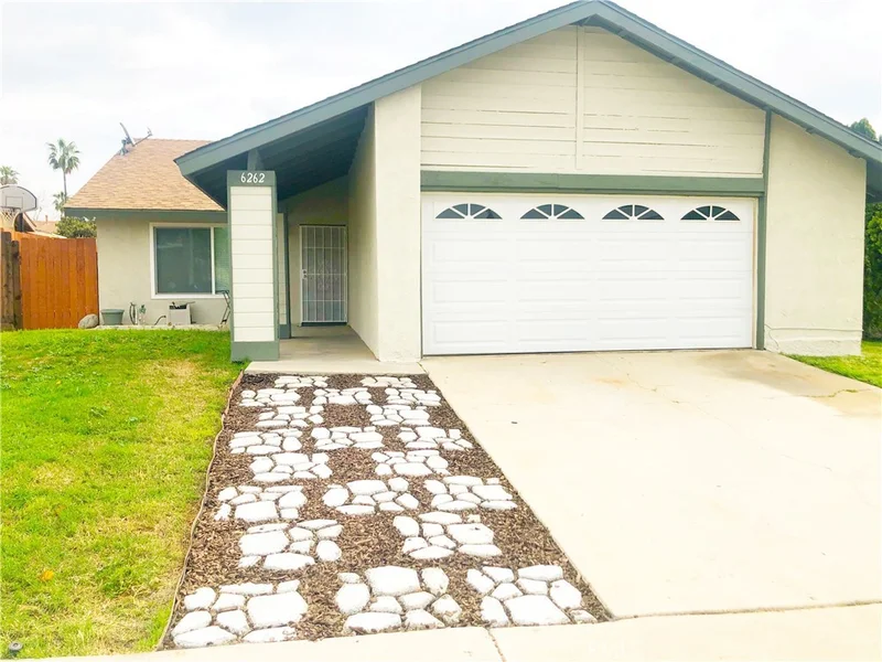 6262 Candle Light, Riverside, CA 92509