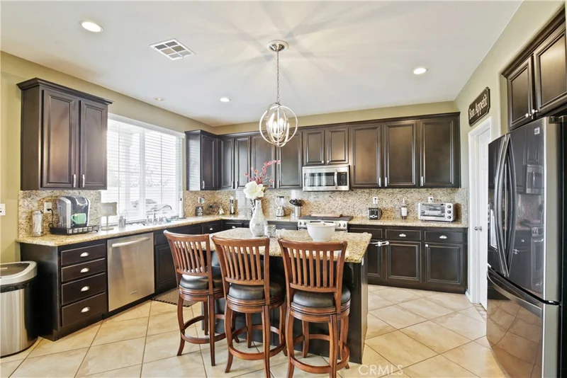 11748 Silver Hawk, Yucaipa, CA 92399