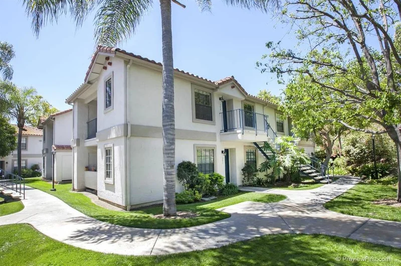 10319 Azuaga Street #302, San Diego, CA 92129