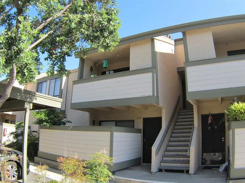 9130 Gramercy #406, San Diego, CA 92123