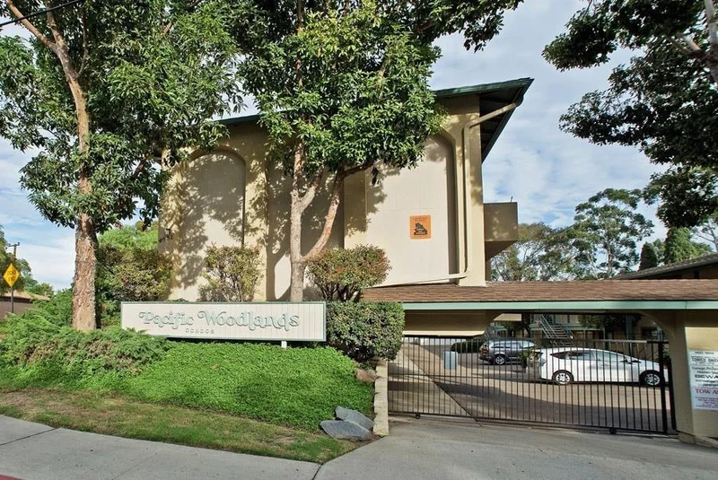 4647 Pico St #100, San Diego, CA 92109