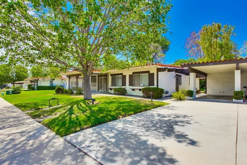12349 Santiago Rd East, San Diego, CA 92128