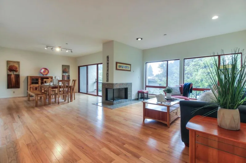 10 9th #303, San Mateo, CA 94401