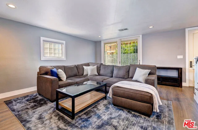 11836 Mayfield Avenue 1, Los Angeles, CA 90049